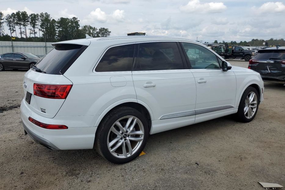 Продам Audi Q7 2018 года в Луцке