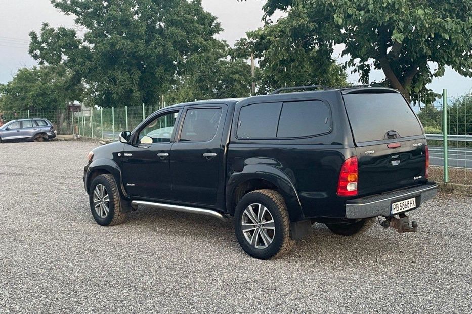 Продам Toyota Hilux 2011 года в г. Ирпень, Киевская область