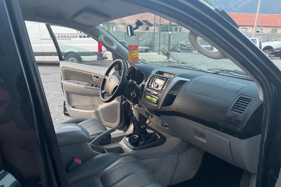 Продам Toyota Hilux 2011 года в г. Ирпень, Киевская область