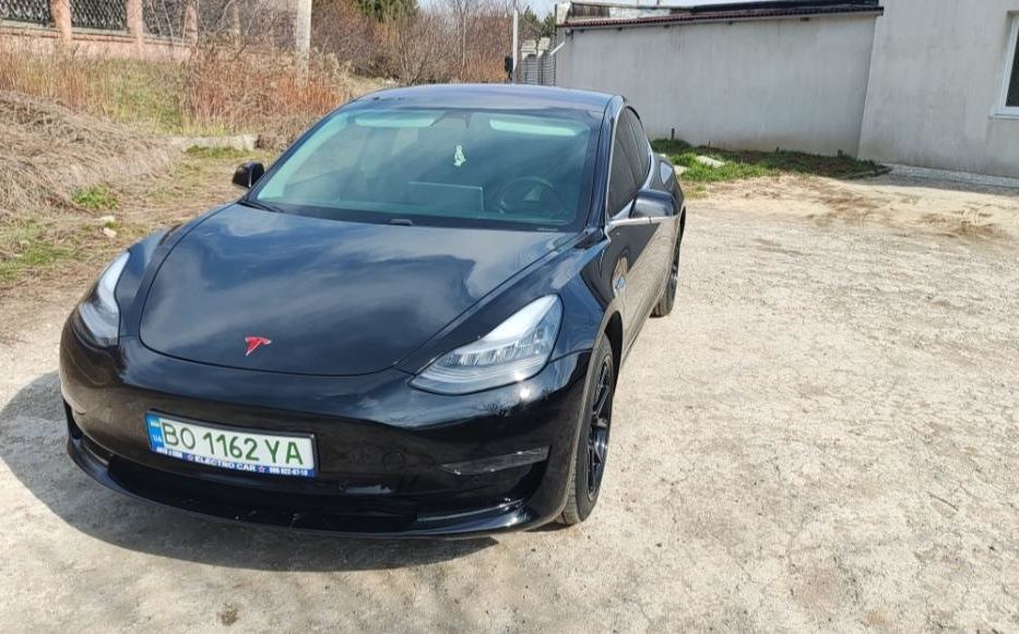 Продам Tesla Model 3 Long Range  2018 года в Запорожье