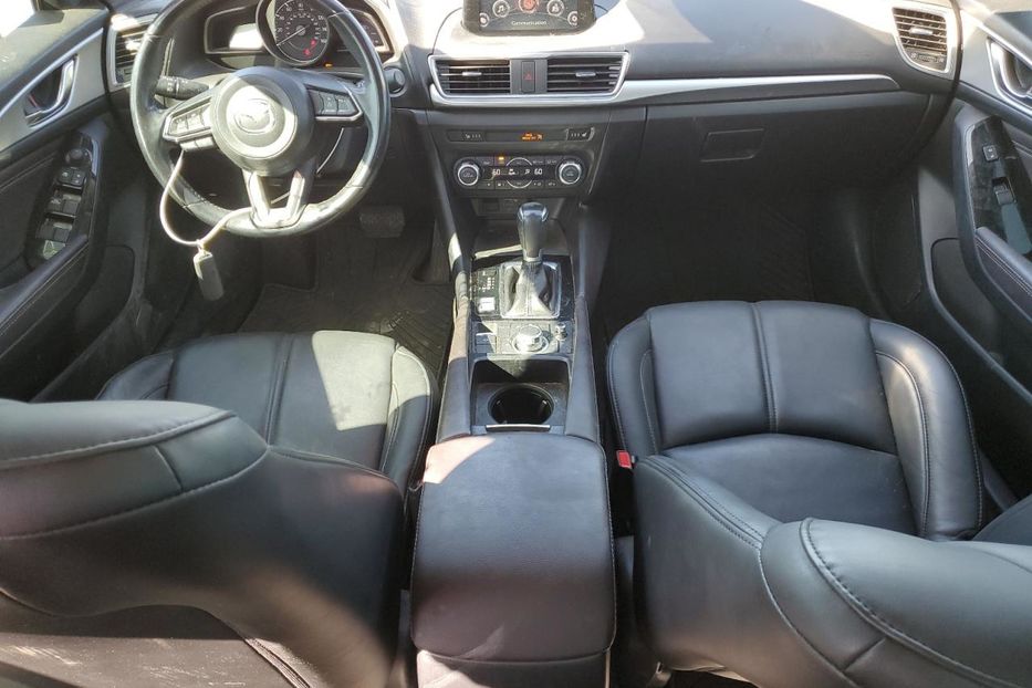Продам Mazda 3 Touring 2018 года в Львове