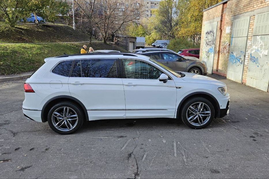 Продам Volkswagen Tiguan 2017 года в Киеве