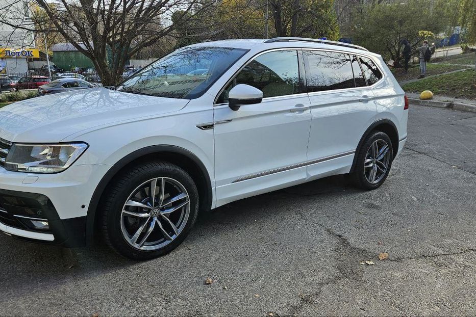 Продам Volkswagen Tiguan 2017 года в Киеве