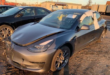 Продам Tesla Model 3 2023 года в Киеве