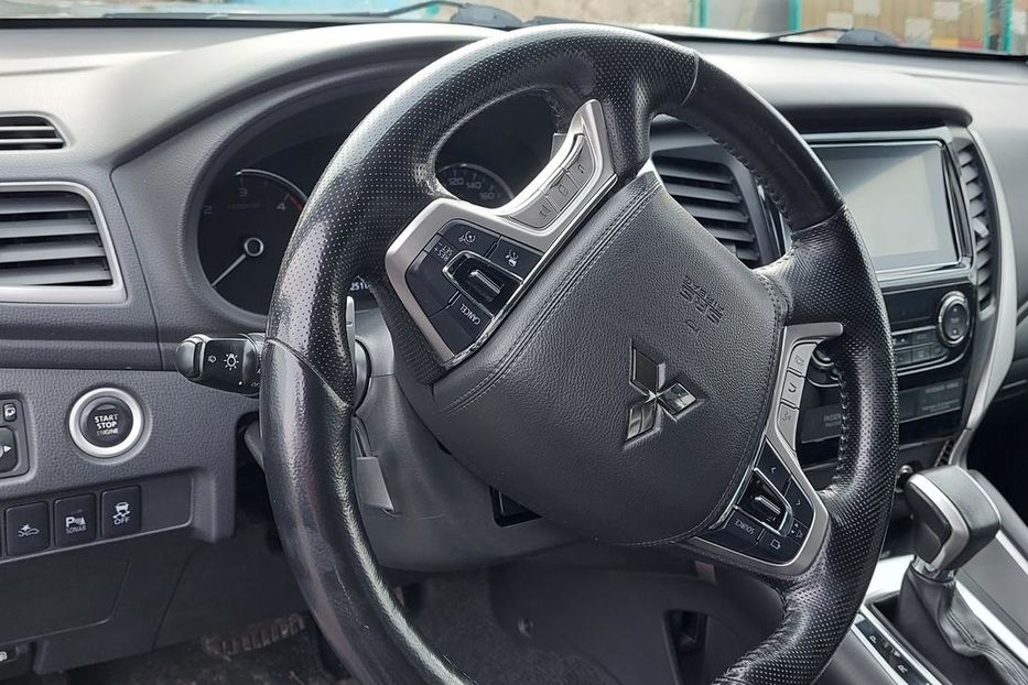 Продам Mitsubishi Pajero Sport 2.4 TD AT (181 к.с.) ULTIMATE 2018 года в г. Измаил, Одесская область