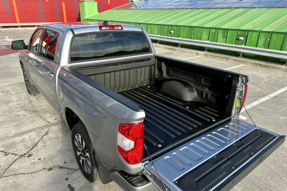 Продам Toyota Tundra 2021 года в Киеве