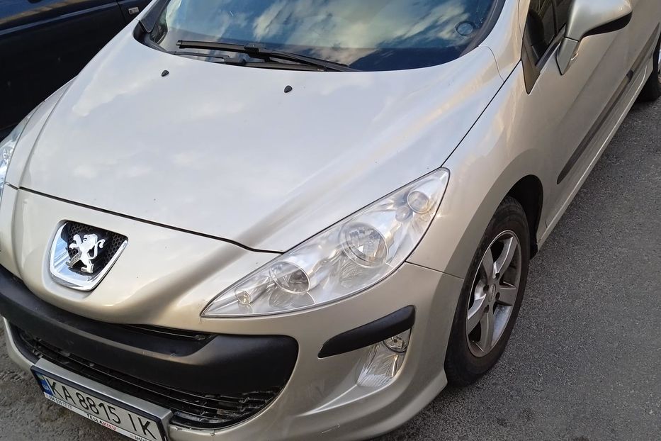 Продам Peugeot 308 2008 года в Киеве