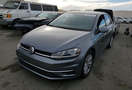 Продам Volkswagen Golf  VI 2017 года в Луцке