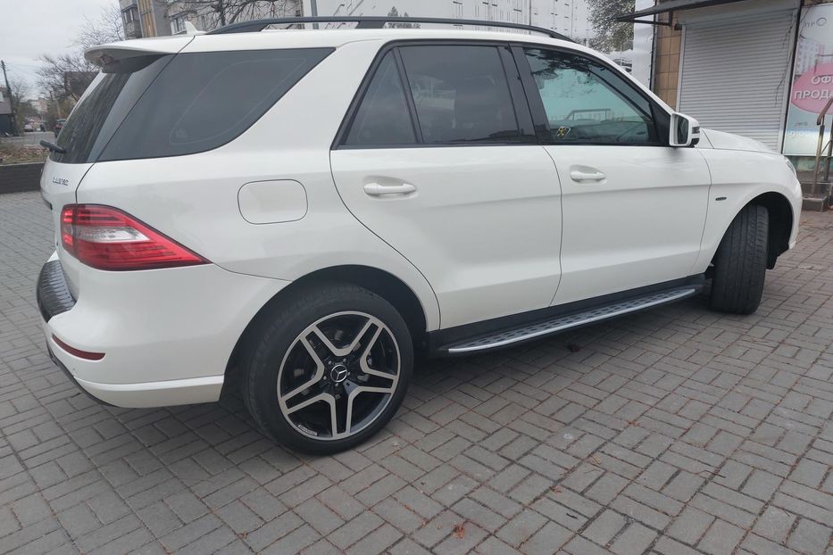 Продам Mercedes-Benz ML 350 Автомат 2013 года в Киеве