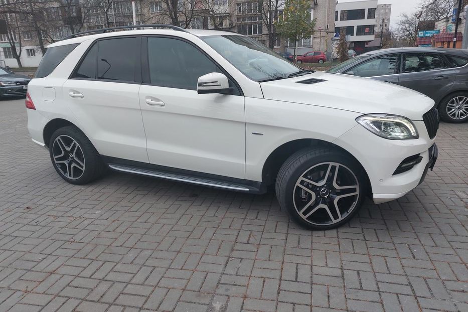 Продам Mercedes-Benz ML 350 Автомат 2013 года в Киеве