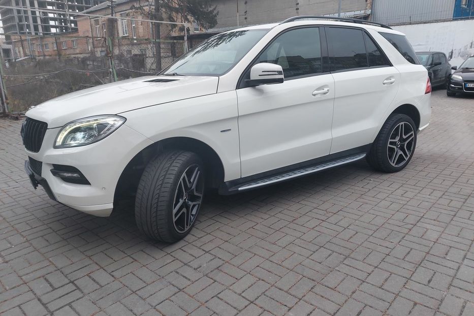 Продам Mercedes-Benz ML 350 Автомат 2013 года в Киеве