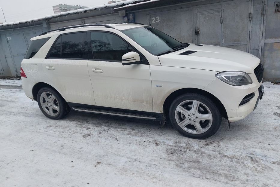 Продам Mercedes-Benz ML 350 Автомат 2013 года в Киеве