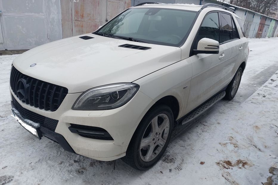 Продам Mercedes-Benz ML 350 Автомат 2013 года в Киеве