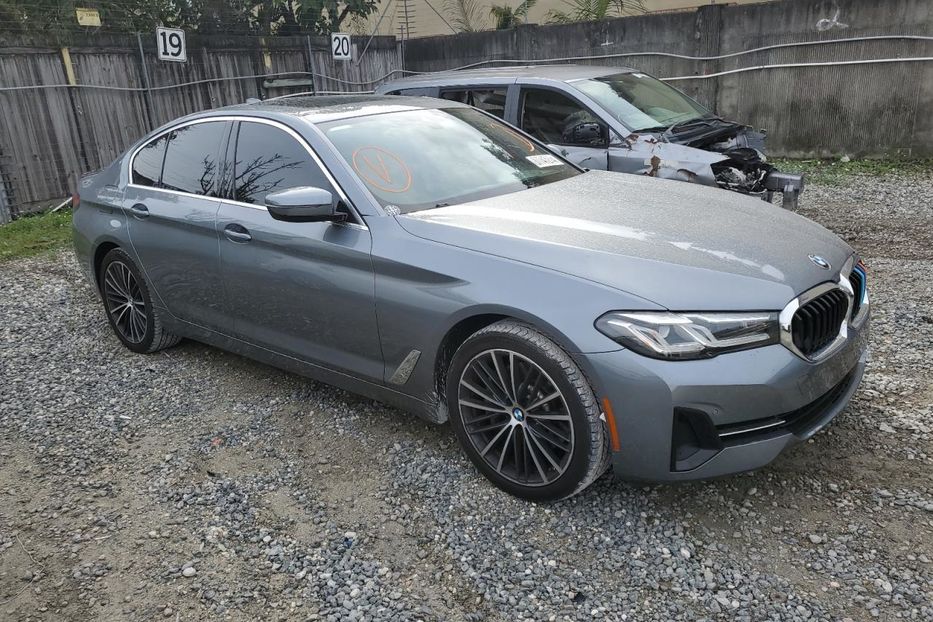 Продам BMW 530 2022 года в Луцке