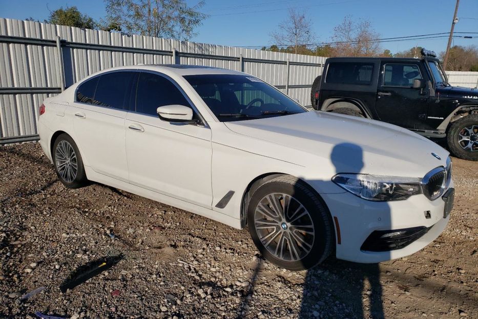 Продам BMW 530 2017 года в Луцке