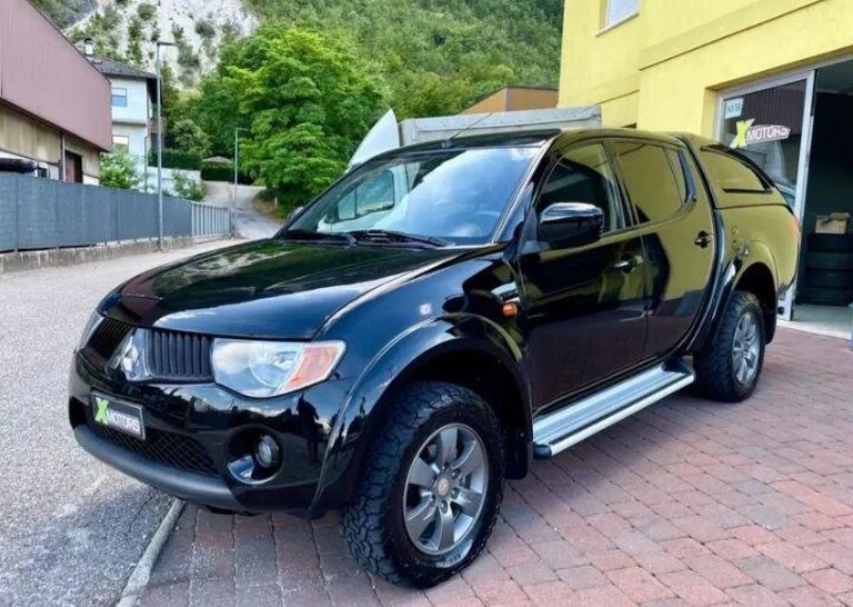 Продам Mitsubishi L 200 2009 года в Харькове