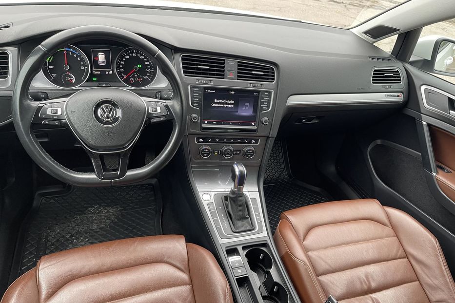 Продам Volkswagen Golf VII 2014 года в Днепре