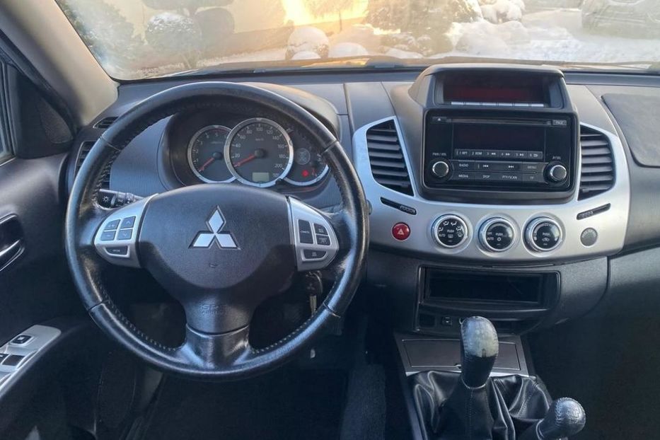 Продам Mitsubishi L 200 4d4 2012 года в Днепре