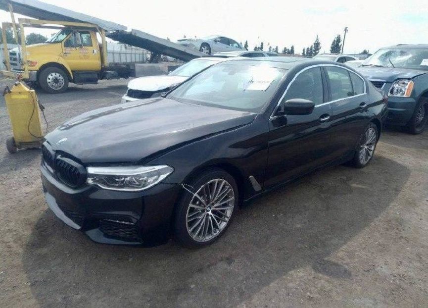 Продам BMW 540 540i 2018 года в Киеве