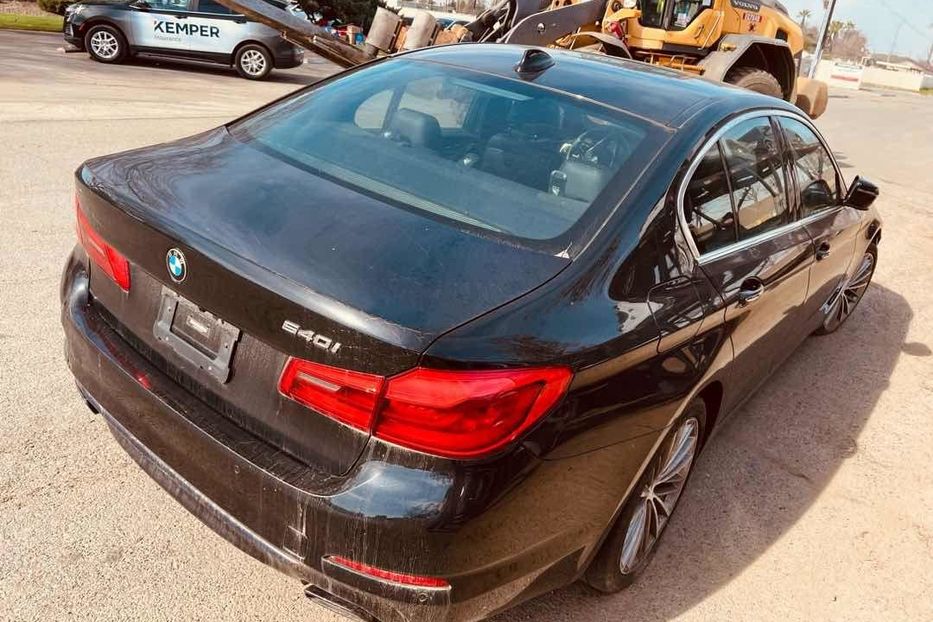 Продам BMW 540 540i 2018 года в Киеве