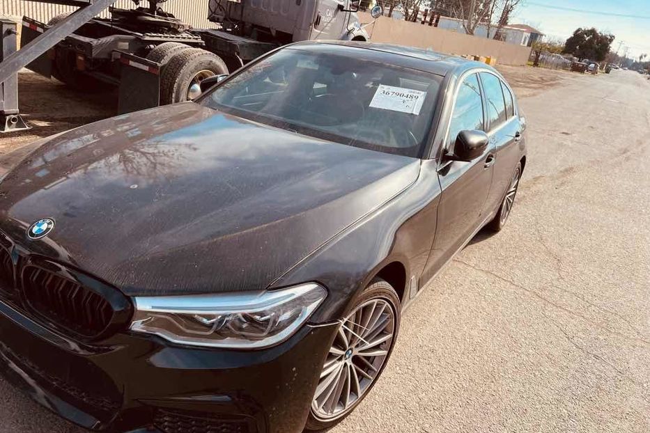 Продам BMW 540 540i 2018 года в Киеве