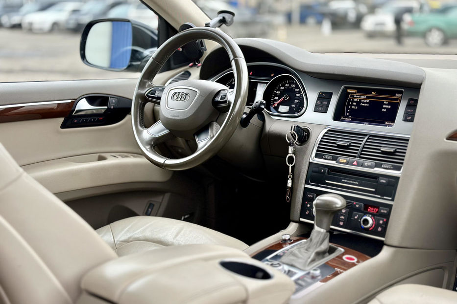 Продам Audi Q7 2011 года в Киеве