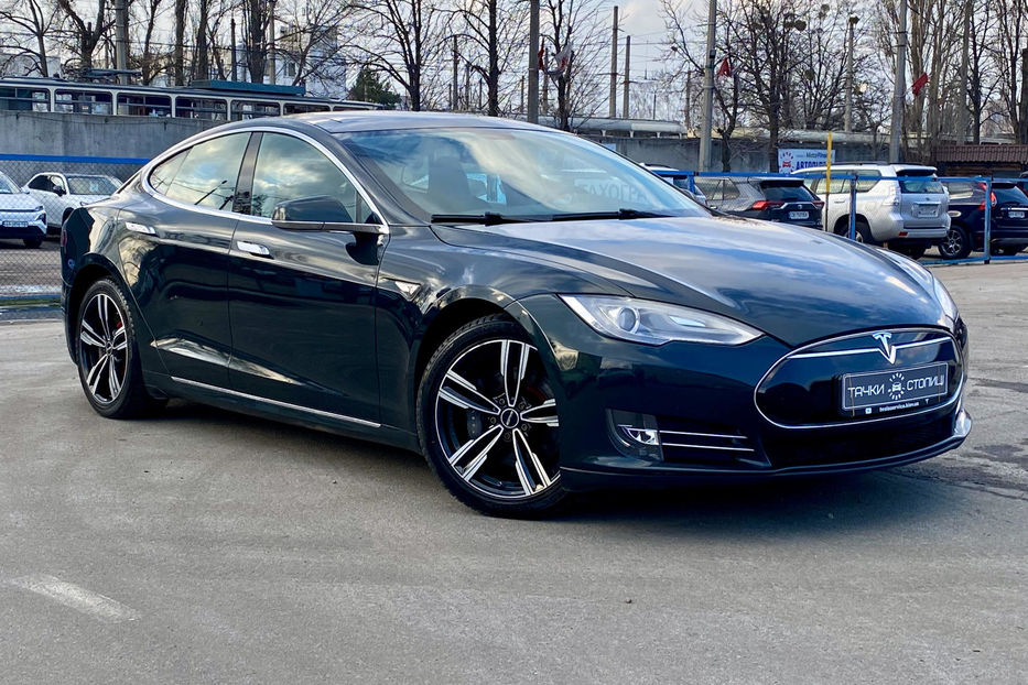Продам Tesla Model S 2013 года в Киеве