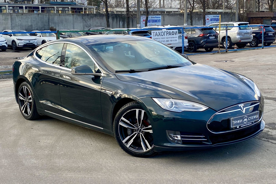 Продам Tesla Model S 2013 года в Киеве