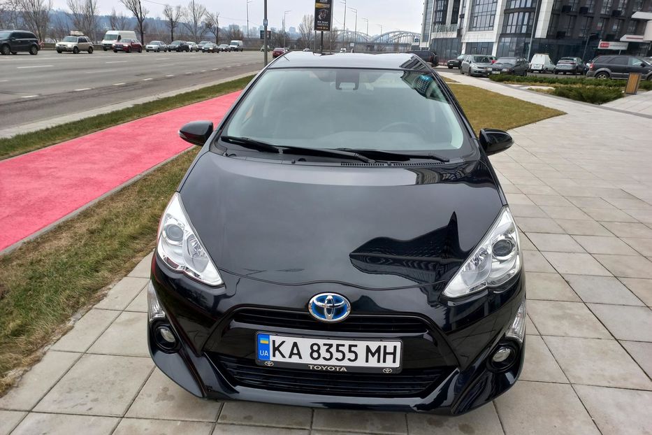 Продам Toyota Prius Aqva-G BLACK SOFT LEATHER SELE 2015 года в Киеве