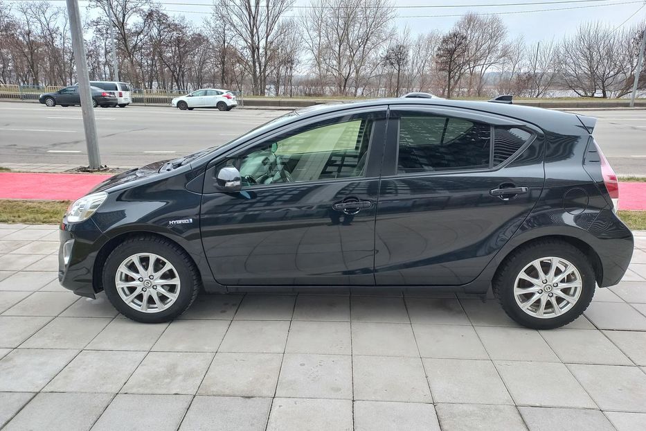 Продам Toyota Prius Aqva-G BLACK SOFT LEATHER SELE 2015 года в Киеве