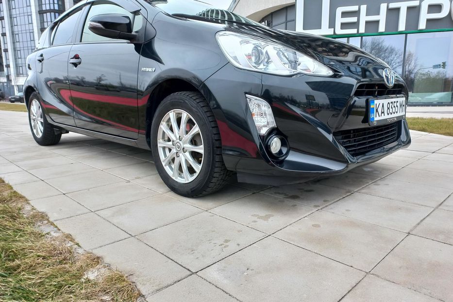 Продам Toyota Prius Aqva-G BLACK SOFT LEATHER SELE 2015 года в Киеве