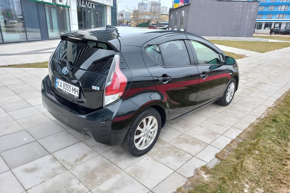 Продам Toyota Prius Aqva-G BLACK SOFT LEATHER SELE 2015 года в Киеве