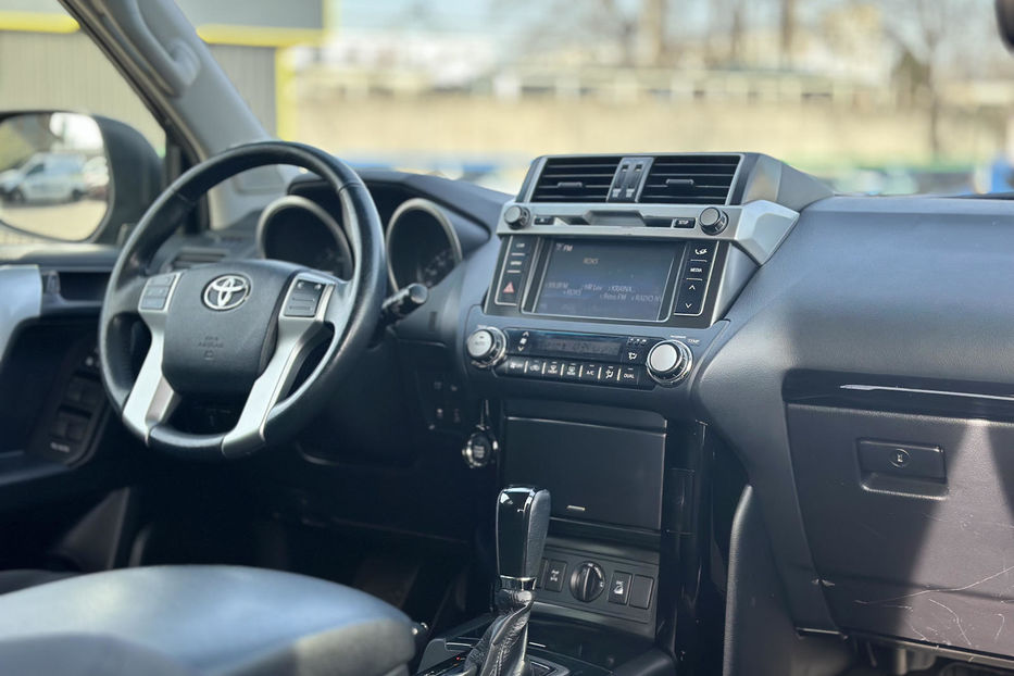 Продам Toyota Land Cruiser Prado 2017 года в Киеве