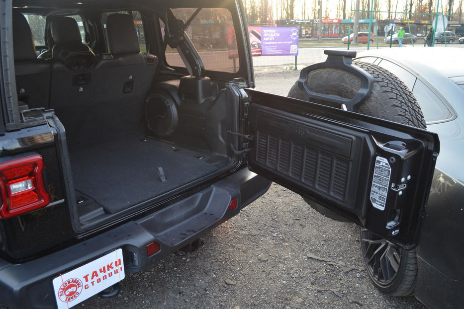 Продам Jeep Wrangler 2017 года в Киеве