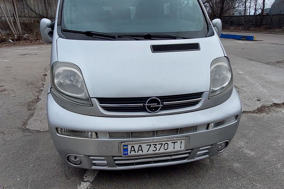 Продам Opel Vivaro пасс. 2003 года в Киеве