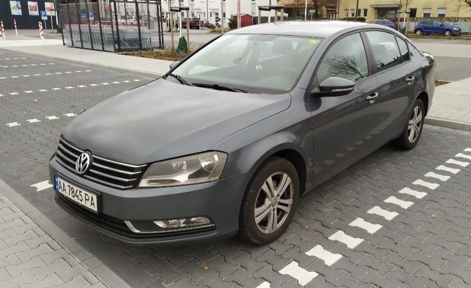 Продам Volkswagen Passat B7 2012 года в Киеве