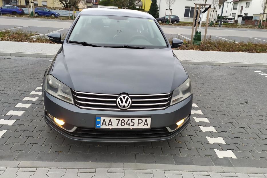 Продам Volkswagen Passat B7 2012 года в Киеве