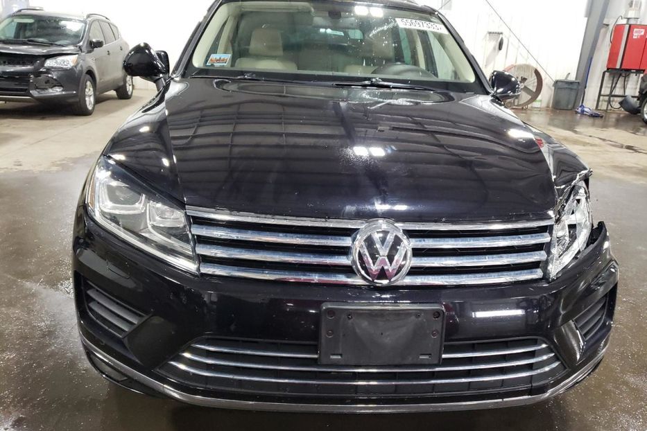 Продам Volkswagen Touareg 2015 года в Луцке