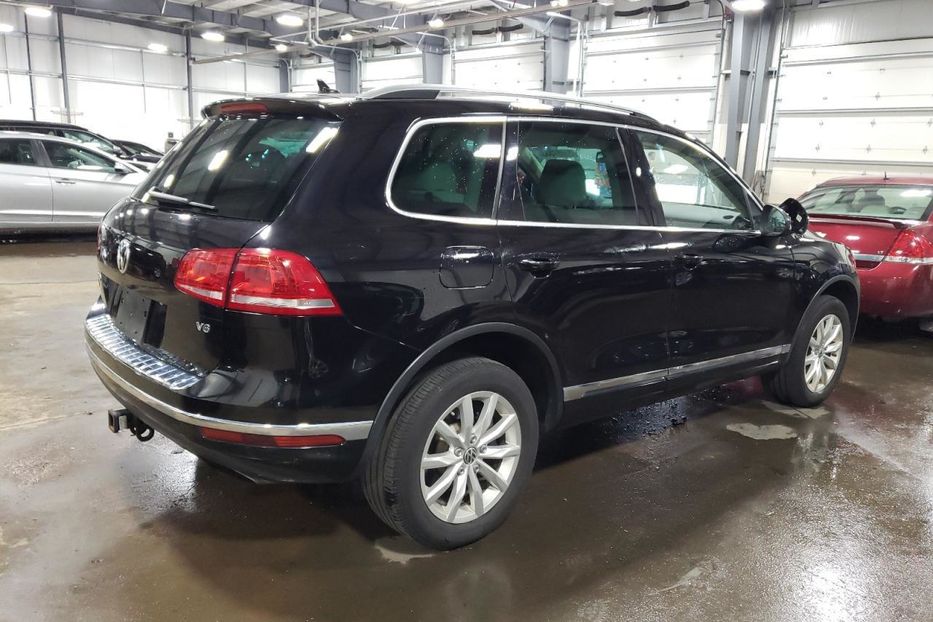 Продам Volkswagen Touareg 2015 года в Луцке