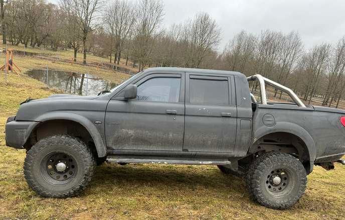 Продам Mitsubishi L 200 2004 года в г. Мостиска, Львовская область