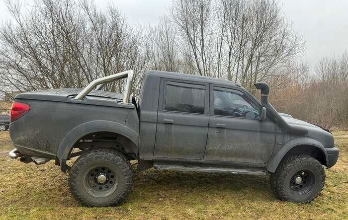 Продам Mitsubishi L 200 2004 года в г. Мостиска, Львовская область