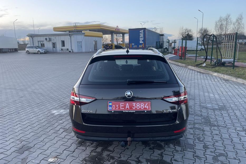 Продам Skoda Superb 2019 года в Луцке