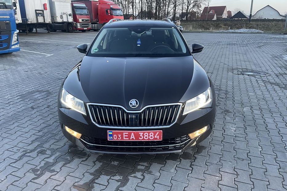 Продам Skoda Superb 2019 года в Луцке