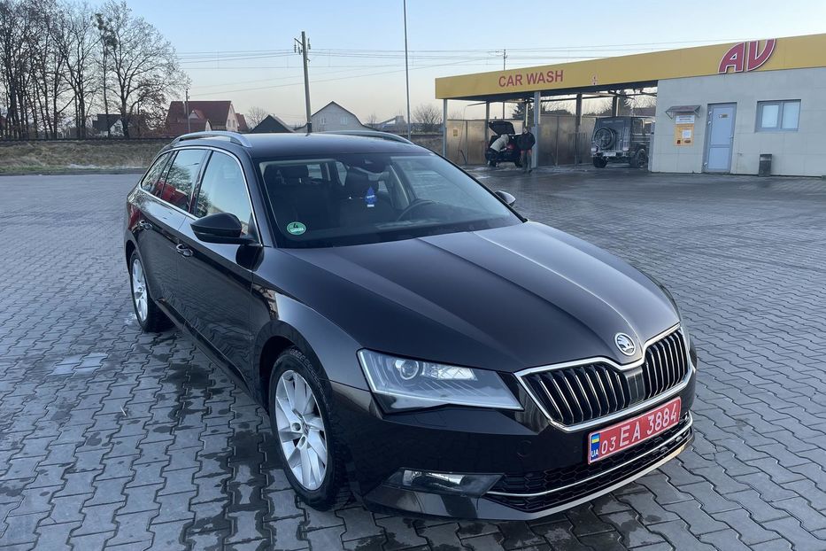 Продам Skoda Superb 2019 года в Луцке