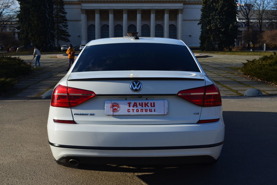 Продам Volkswagen Passat B8 2016 года в Киеве