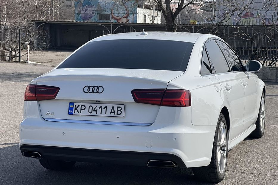 Продам Audi A6 2016 года в Запорожье