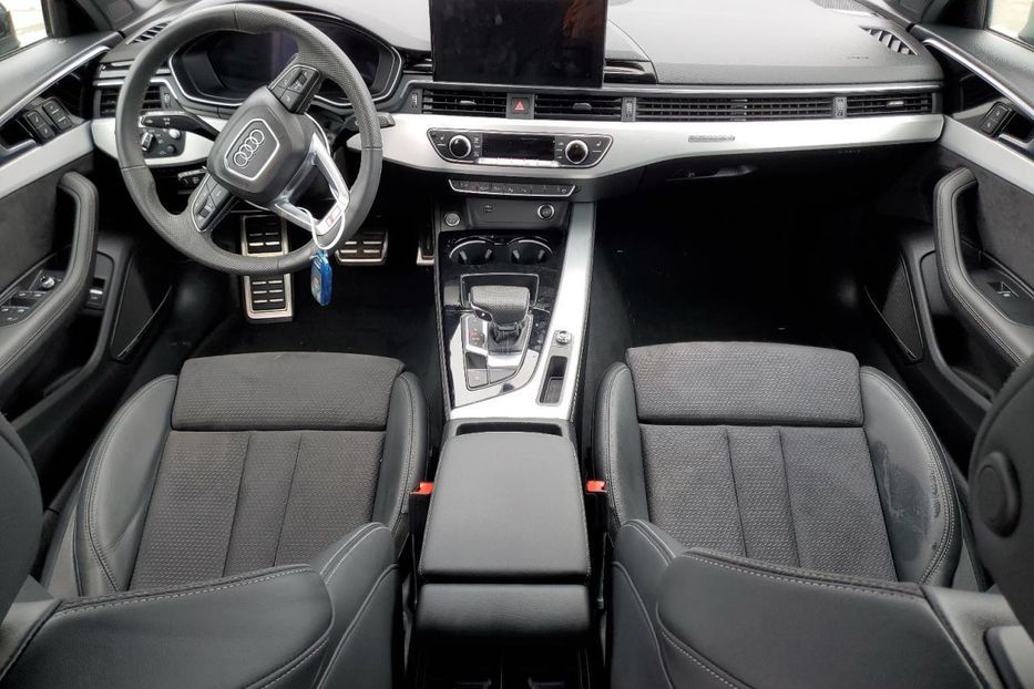 Продам Audi A4 2022 года в Луцке