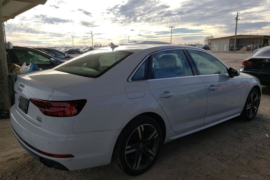 Продам Audi A4 2018 года в Луцке