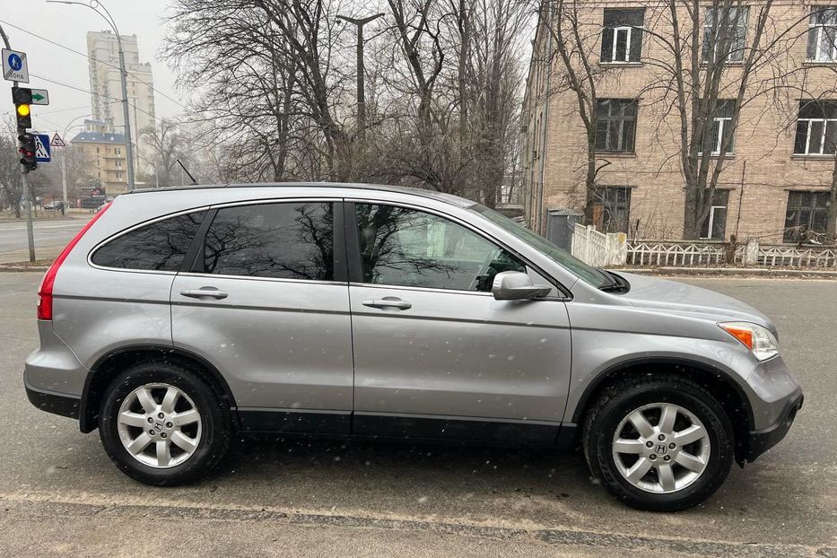 Продам Honda CR-V 2008 года в Киеве