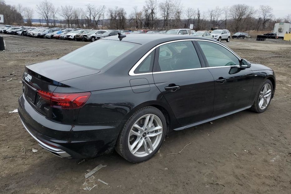 Продам Audi A4 2022 года в Киеве